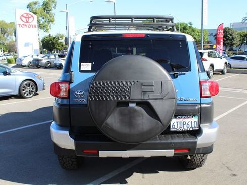 Used 2011 Toyota FJ Cruiser 4WD w/ Upgrade Pkg image 13