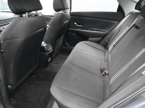 Used 2025 Hyundai Elantra SEL FWD image 27