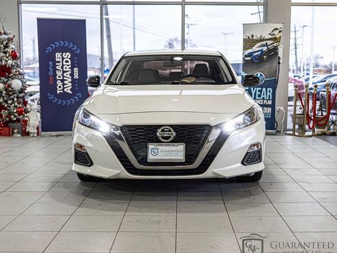 Used 2019 Nissan Altima 2.5 SR w/ SR Premium Package image 2