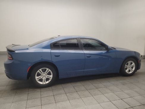 Used 2020 Dodge Charger SXT RWD image 10