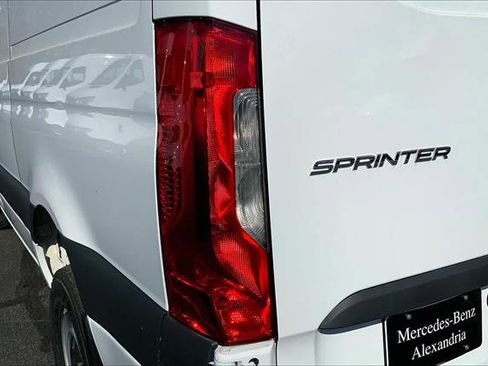 Used 2024 Mercedes-Benz Sprinter 2500 image 53