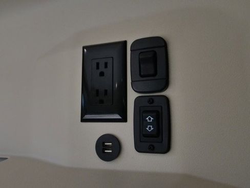 Used 2022 Mercedes-Benz Sprinter 3500 w/ Charging Package, Dashboard image 35