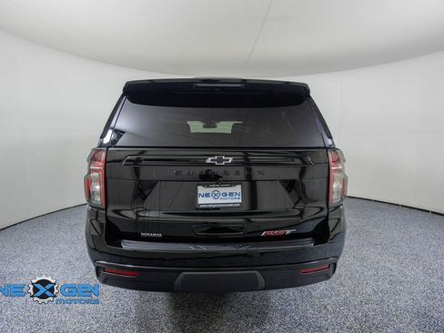 Used 2024 Chevrolet Suburban RST w/ Luxury Package AWD/4WD image 6