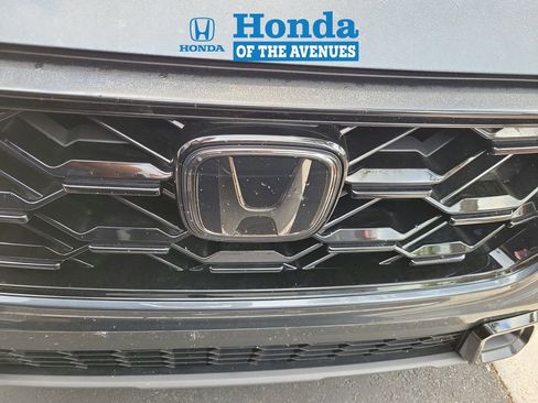 Used 2025 Honda CR-V Sport image 2