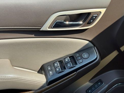 Used 2019 GMC Yukon XL Denali AWD/4WD image 12