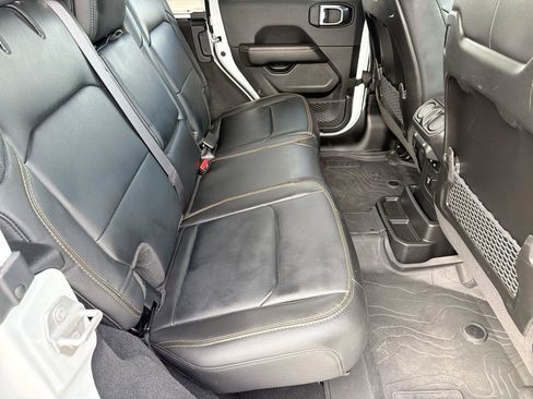 Used 2025 Jeep Wrangler Unlimited Sahara AWD/4WD image 14