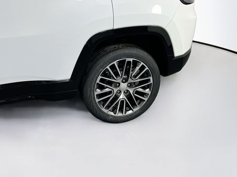 Used 2022 Jeep Compass Limited w/ Elite Group AWD/4WD image 29