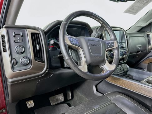 Used 2018 GMC Sierra 1500 Denali w/ Denali Ultimate Package AWD/4WD image 10