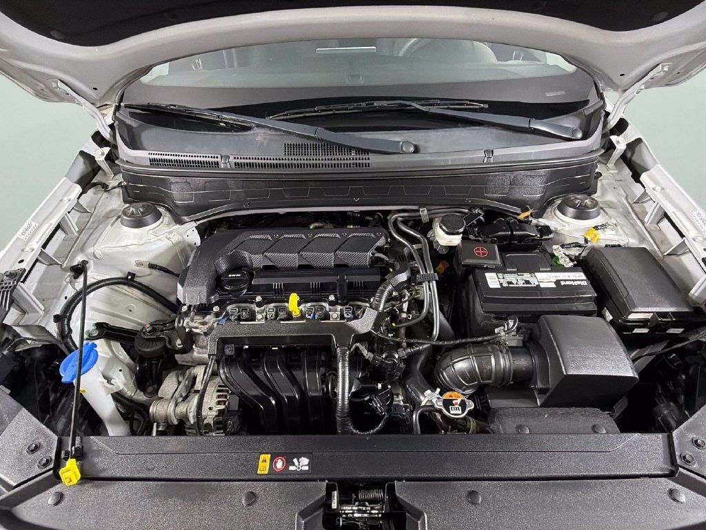 Used 2022 Hyundai Venue SE w/ Cargo Package FWD image 35