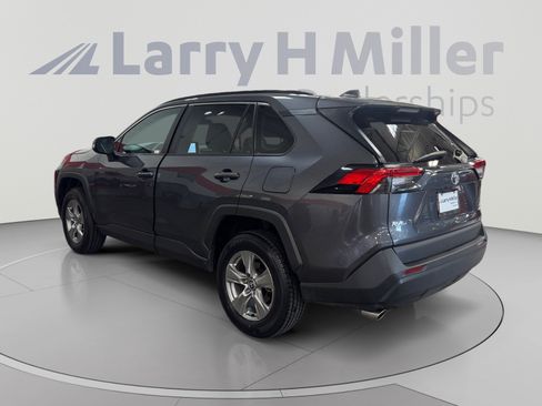 Used 2025 Toyota RAV4 XLE AWD/4WD image 3