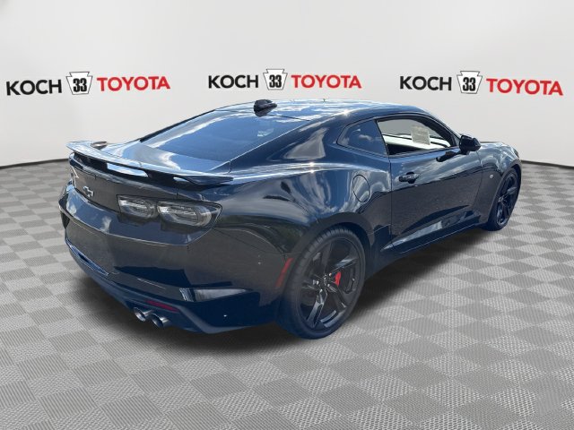 Used 2021 Chevrolet Camaro SS RWD image 8