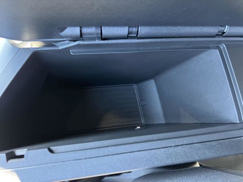 New 2026 Chevrolet Equinox EV LT image 28