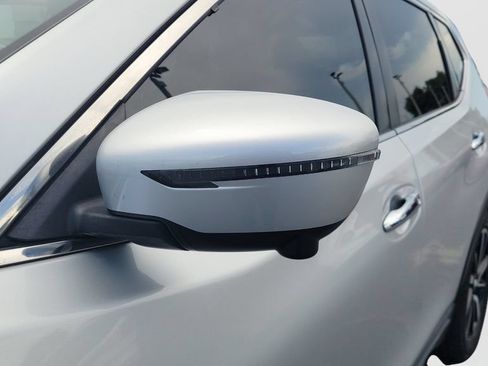 Used 2020 Nissan Rogue SL FWD image 28