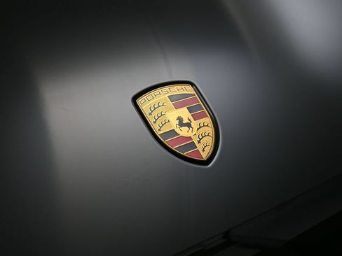 Certified 2026 Porsche Macan AWD/4WD image 13