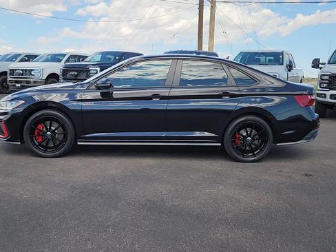 Used 2025 Volkswagen Jetta GLI Autobahn FWD image 2