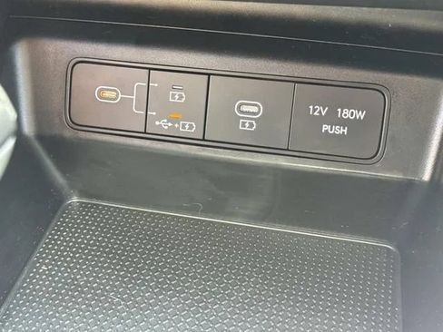 Used 2025 Hyundai Tucson SE FWD image 37