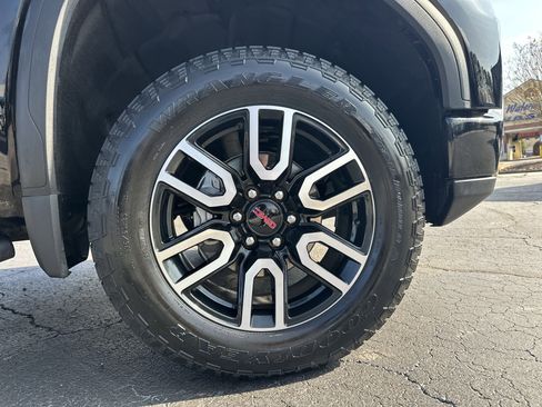 Used 2023 GMC Sierra 1500 AT4 w/ AT4 Premium Package image 12