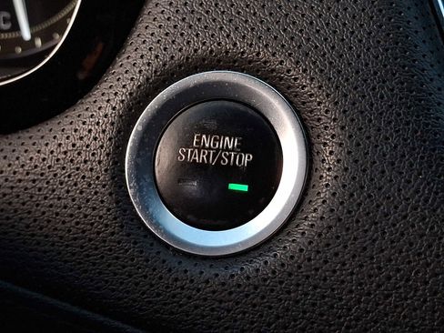 Used 2018 Cadillac XT5 AWD image 15