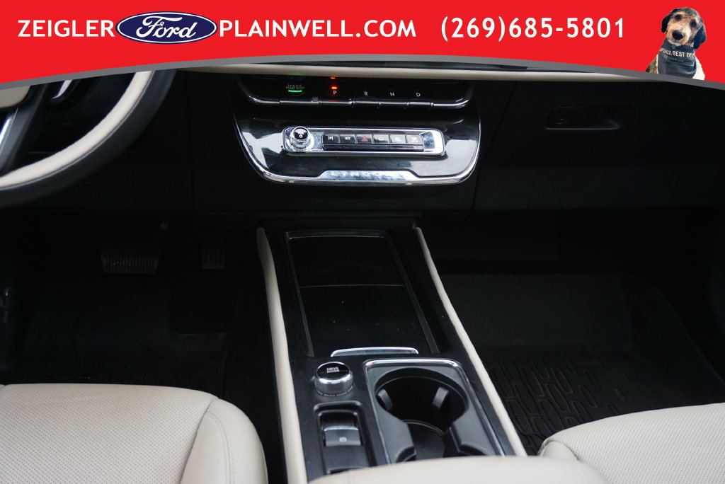 Used 2025 Lincoln Corsair Grand Touring AWD/4WD image 19