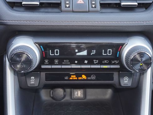 Certified 2025 Toyota RAV4 XLE Premium AWD/4WD image 18