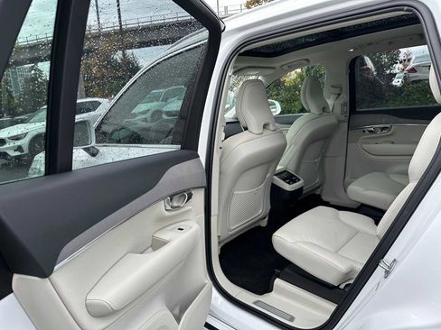 Used 2025 Volvo XC90 B6 Plus w/ Protection Package Premier image 16