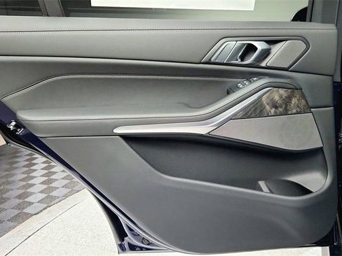 New 2026 BMW X7 M60i image 16