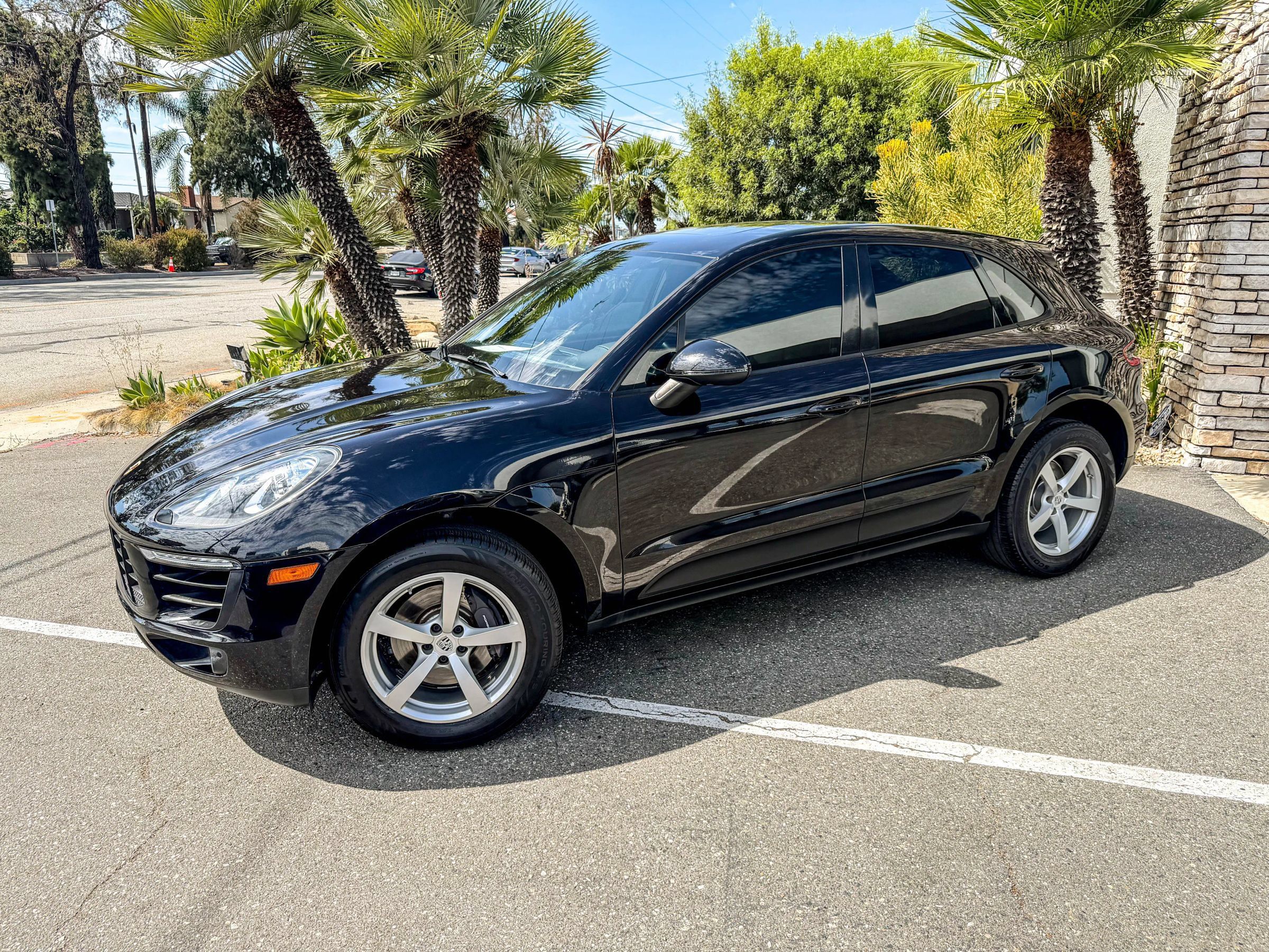 Used 2018 Porsche Macan Sport Edition AWD/4WD image 6