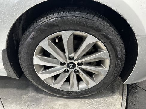 Used 2017 Hyundai Sonata Sport w/ Value Edition Package 02 image 8