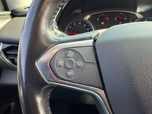 Used 2020 Chevrolet Traverse LT image 27