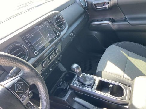 Used 2022 Toyota Tacoma TRD Sport w/ Technology Package RWD image 24