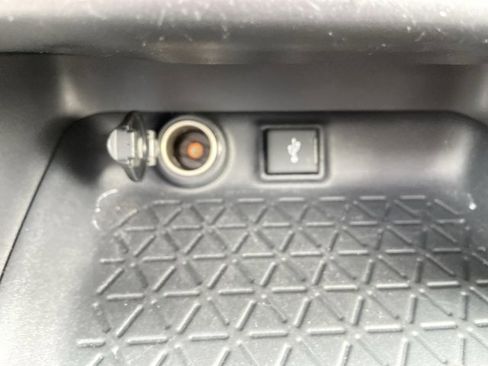 Used 2020 Toyota RAV4 XLE w/ Convenience Package AWD/4WD image 44