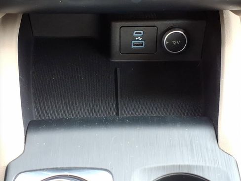 Certified 2020 Ford Escape SE image 19