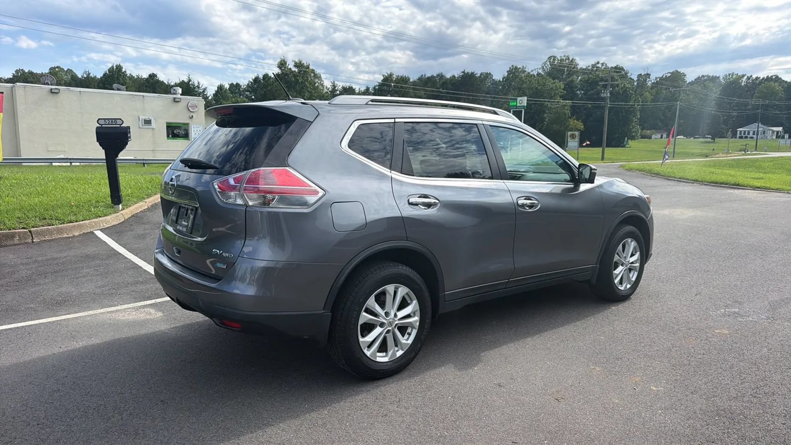Used 2014 Nissan Rogue SV w/ SV Premium Package AWD/4WD image 7