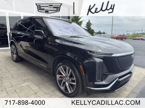 Used 2026 Cadillac Vistiq Sport w/ LPO, Floor Liner Package AWD/4WD image 1