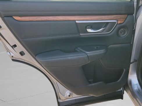 Used 2017 Honda CR-V Touring image 32