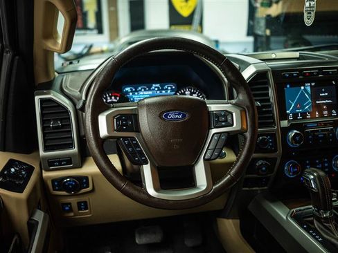 Used 2018 Ford F150 Lariat w/ Equipment Group 502A Luxury AWD/4WD image 15