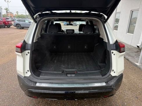 Certified 2023 Nissan Rogue SV w/ SV Premium Package FWD image 15