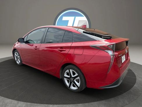 Used 2016 Toyota Prius Four Touring image 13