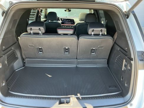 Certified 2026 Chevrolet Traverse RS w/ LPO, Floor Liner Package AWD/4WD image 13