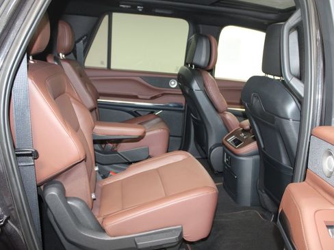 New 2025 Lincoln Navigator L Reserve image 35