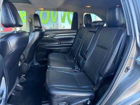 Used 2018 Toyota Highlander Limited image 16