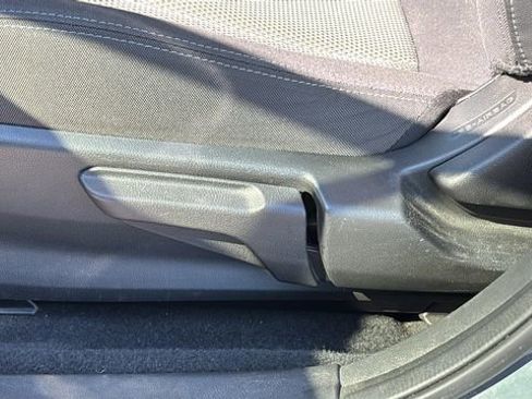 Used 2024 Subaru Crosstrek 2.0i Premium image 20