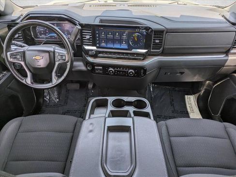 Used 2023 Chevrolet Silverado 1500 LT w/ Z71 Off-Road Package AWD/4WD image 16