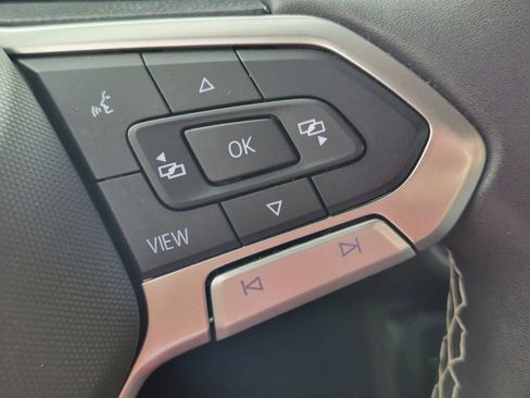 Used 2023 Volkswagen Tiguan SE FWD image 17