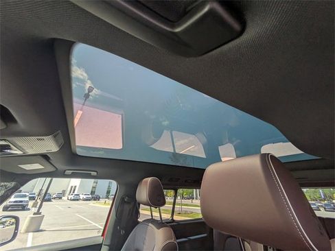 New 2025 Volkswagen ID. Buzz Pro S Plus image 22