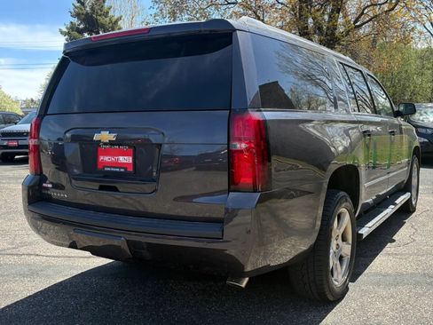 Used 2018 Chevrolet Suburban LT w/ LT Signature Package AWD/4WD image 9
