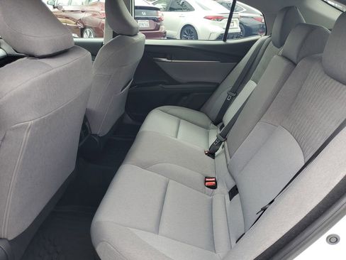 Used 2025 Toyota Camry LE image 10