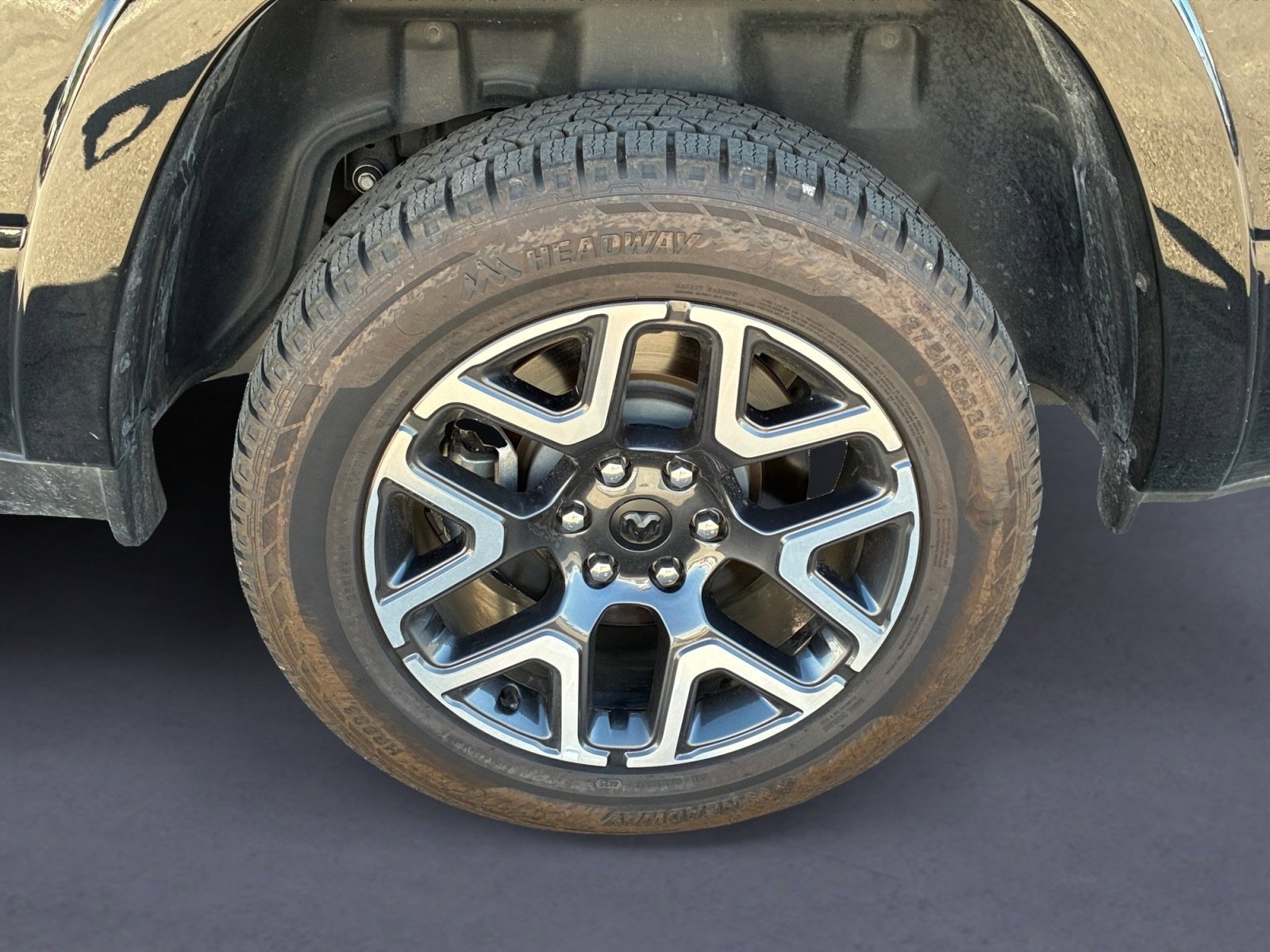 Used 2025 RAM 1500 Laramie w/ Sport Appearance Package AWD/4WD image 5