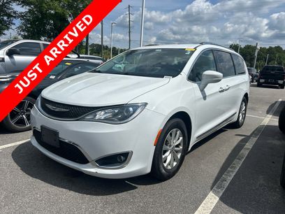 Used 2018 Chrysler Pacifica Touring-L