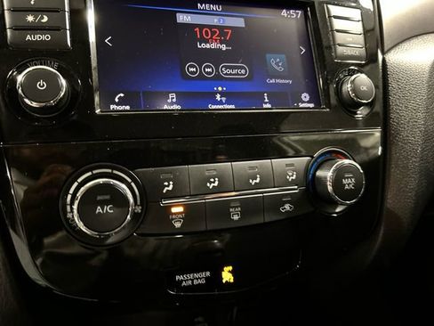 Used 2021 Nissan Rogue Sport S image 17